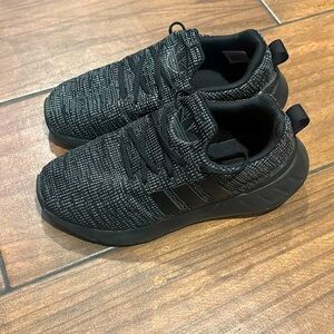 Boys size 4 black adidas shoes
